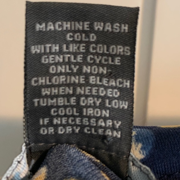 Chelsea & Theodore Blue Cream Modern Animal Print Top Women's Plus Size … - Picture 11 of 11